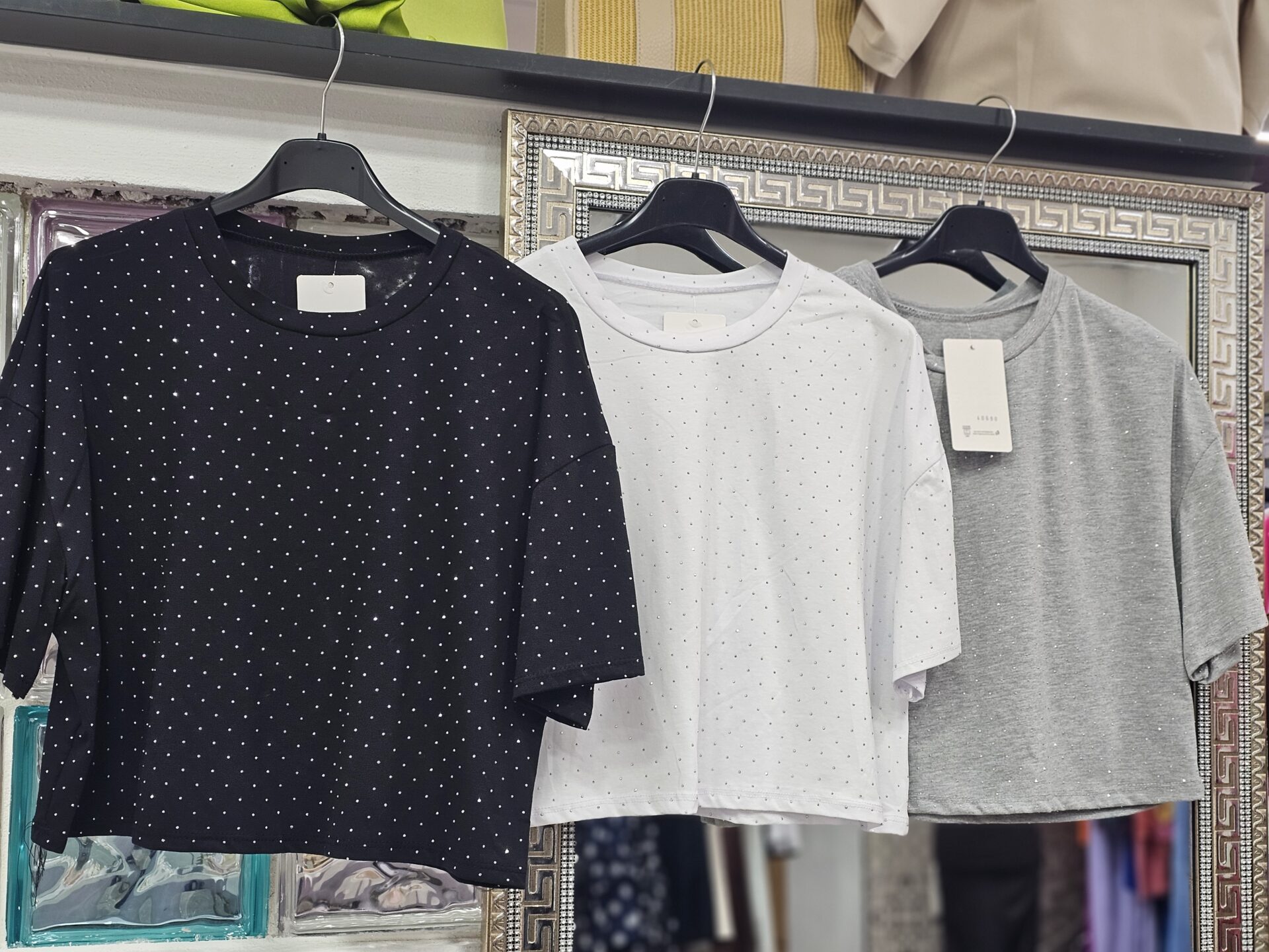 Camiseta corta piedras