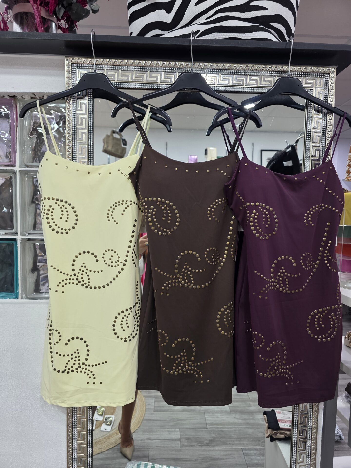 Vestido Tacha corto