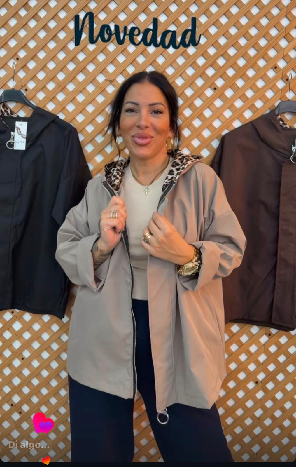 Tienda online ropa mujer en Murcia 4 Cortavientos Capucha