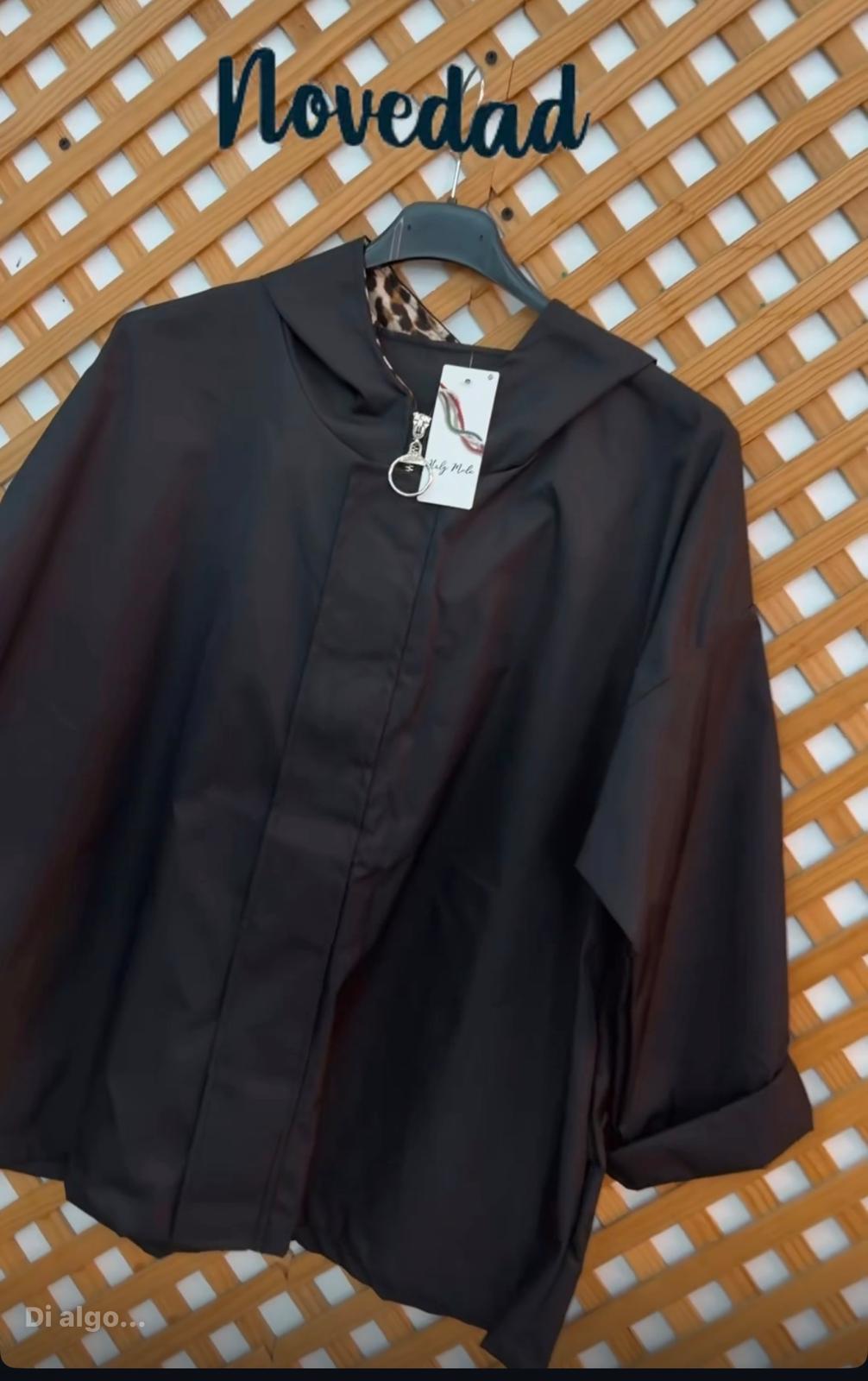 Tienda online ropa mujer en Murcia 5 Cortavientos Capucha