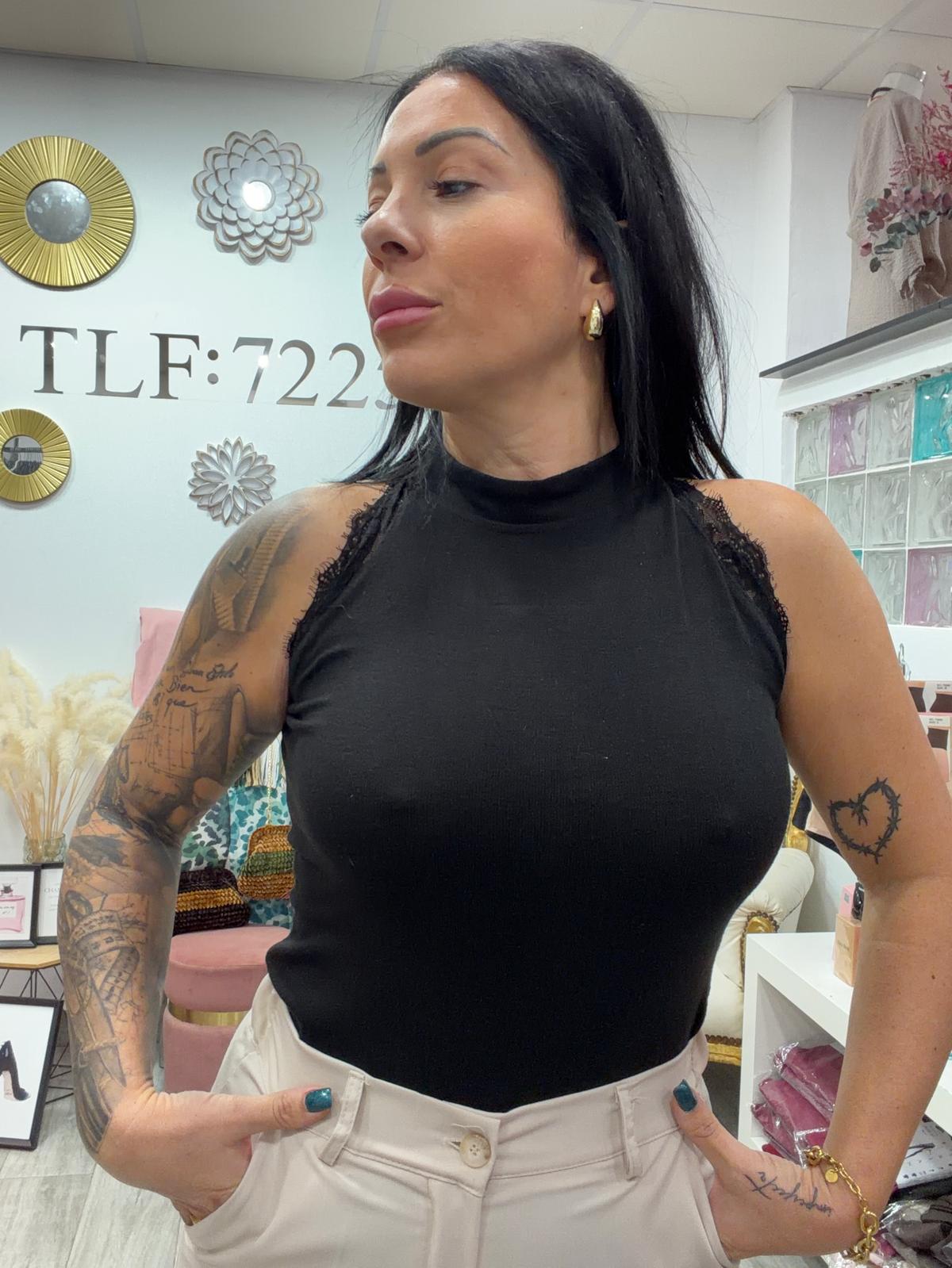 Tienda online ropa mujer en Murcia 14 Camiseta Cuello Halter